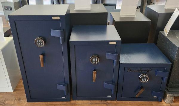 Amsec 4020, Amsec 3020, Amsec 2020 safes in stock