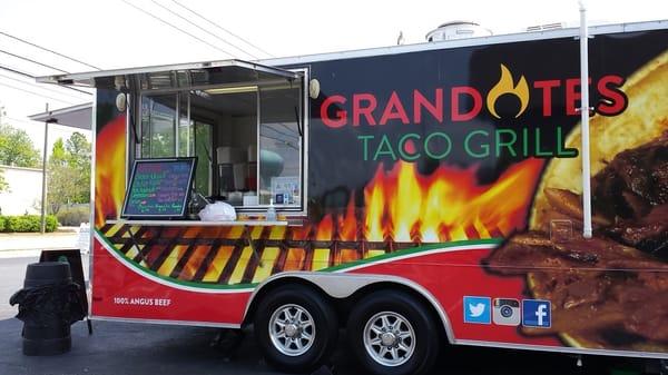 Grandotes Taco Grill Truck in Cary at Chatham street. Parked all day from Monday to Thursday.