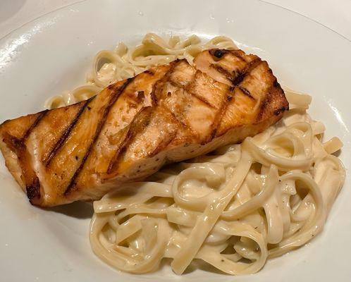 Fettuccine Alfredo w/ Grilled Salmon