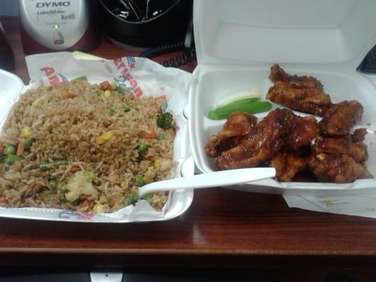 Veggie Fried Rice with 10: Sweet Chilli wings and Super sweet punch $12.