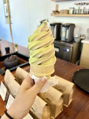 MATCHA and HOJICHA SOFT SERVE $4