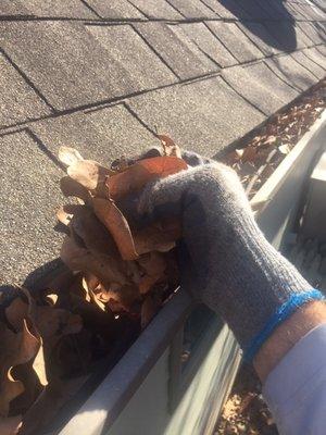 gutter cleaning College Station TX | gutter cleaning Bryan TX | gutter cleaning service College Station