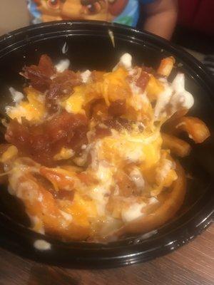 Loaded fries!! Soooo good!