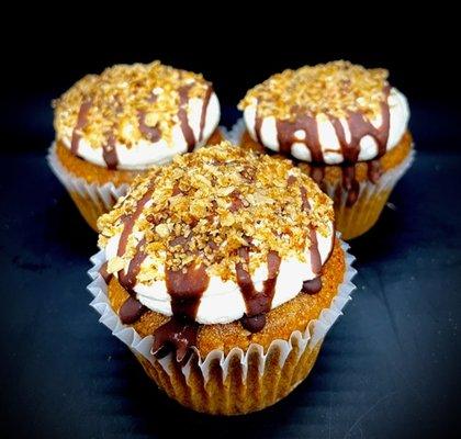 S'mores cupcakes with homemade graham cracker crumbs