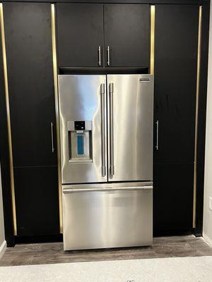 Frigidaire French Door Full Size Fridge 4-22-2024