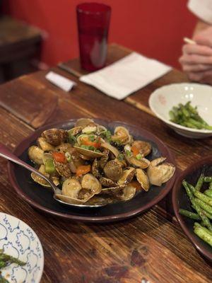 Clam with black bean sauce