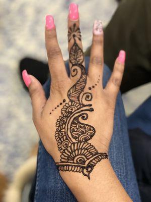 Great service! I love my henna tattoo!!!