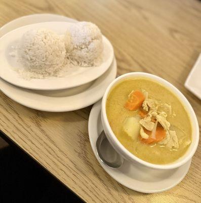 #39 YELLOW CURRY with chicken