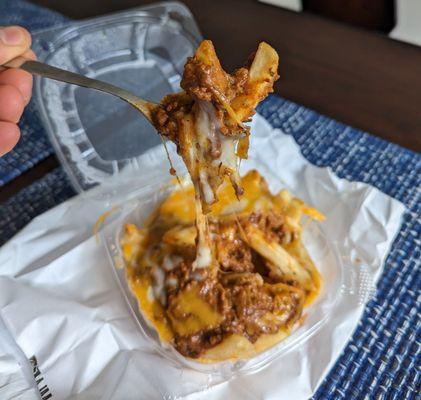 Chili cheese fries