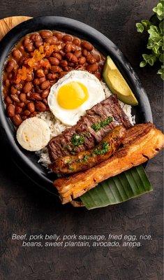 Bandeja paisa al mejor estilo colombiano en Houston Texas