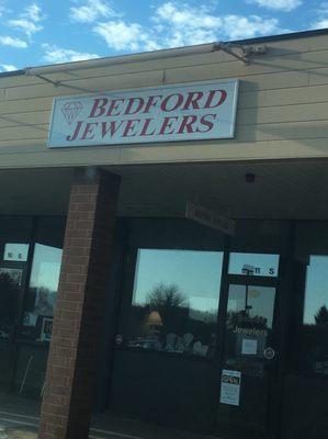 Bedford Jewelers of Bedford -- Great Wall Shopping Center : 317 Great Road / Route 4, Bedford                  Storefront