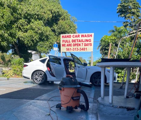 Damian Hand Car Wash