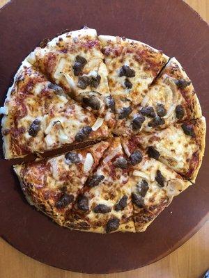 Beef and onion pizza