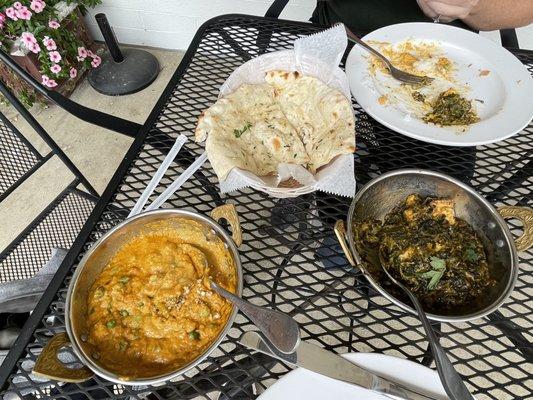 Navaratna veg Korma, Palak Paneer, and Garlic Naan