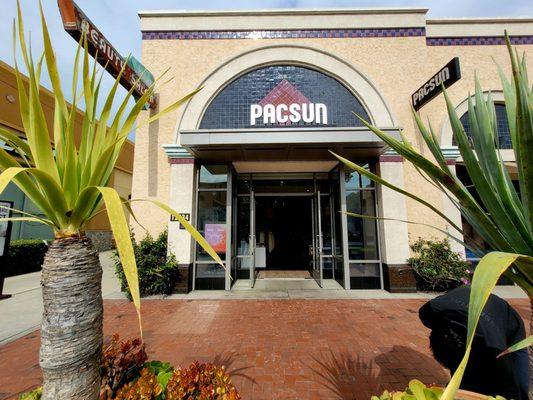 PacSun