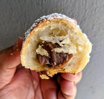 Cancioncitos.. puff pastry with dulce de leche filling.