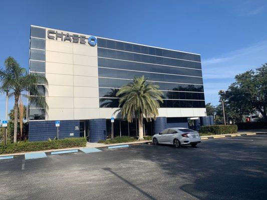 South Palm Dental is located on the 3rd floor of the CHASE building.