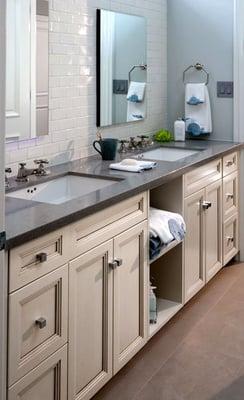 Master vanity Caesarstone Raven countertop.