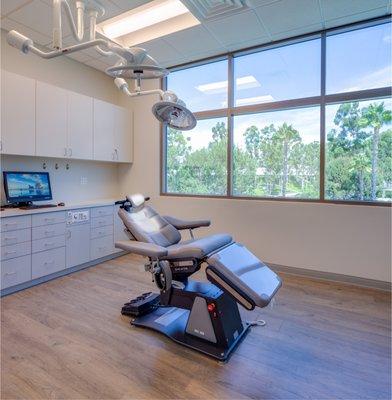 Treatment Room (Oral Surgery/Dentistry/Dental Implants/ Wisdom Teeth/ IV Sedation)