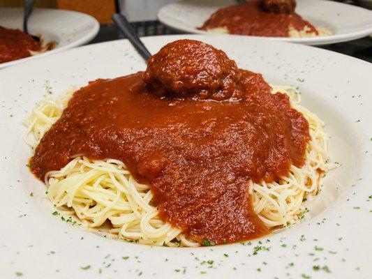 Traditional Spaghetti and Meatballs