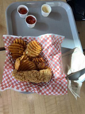 Chicken tenders with fries