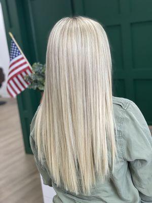 Full highlight for a bright blonde.