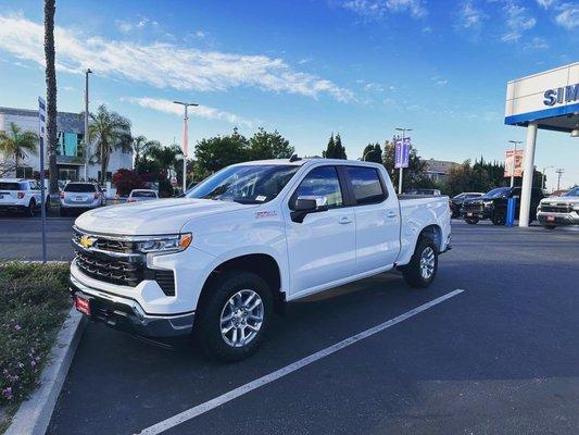 My new 23 Silverado LT Z71 4x4