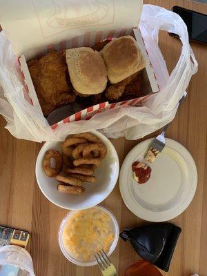 6 piece chicken with Onion Rings and Macaroni and Cheese