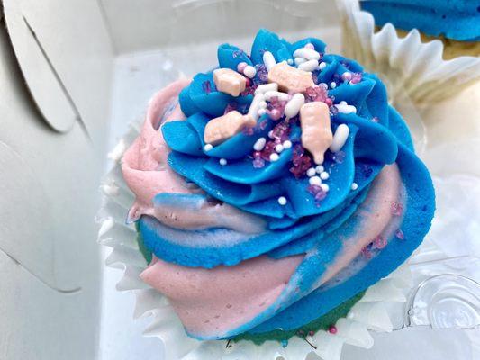 Gender Reveal Cupcake