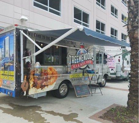 Treemendous Sea and Soul Food Truck at Greystone Park today 6.18.18 from 11AM to 2PM