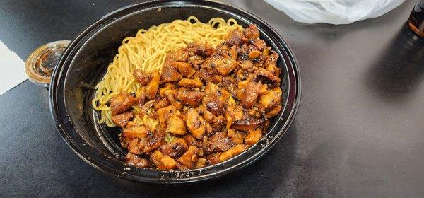 Spicy chicken with noodles