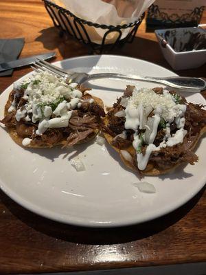 Tostada carnita