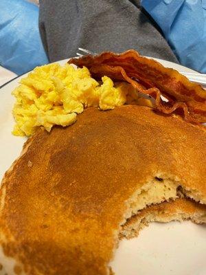 The bacon was crispy like I requested, the eggs were perfect and the pancakes light and tasty (syrup too).