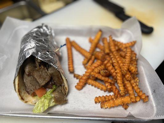 Gyro with Sweet Potato Fries