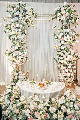 Sweetheart table