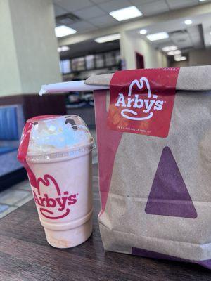 I used the Arby's app and my order was ready and waiting when I walked in.