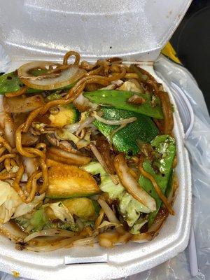 Vegetable lo mein (soo good)