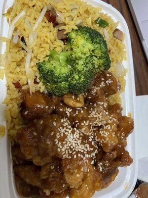 C15. Sesame Chicken Combo Platter