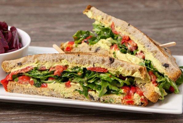 Veggie Sandwich w/Green Leaf Humus, Roasted Red Peppers & Lemon Dressed Arugula!