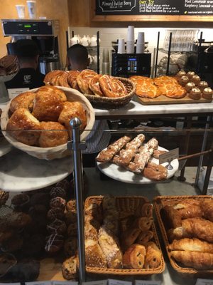 These pastries ooh lala!!!! I used get one chocolate croissant every morning in New York. I missed the taste of it so much!!!