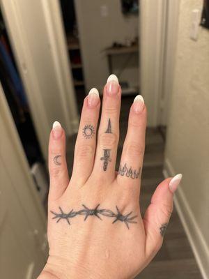 French tip dip nails