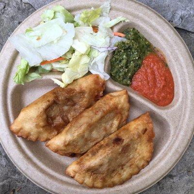 Veggie pockets with chutneys from thevNamaskar Foods booth