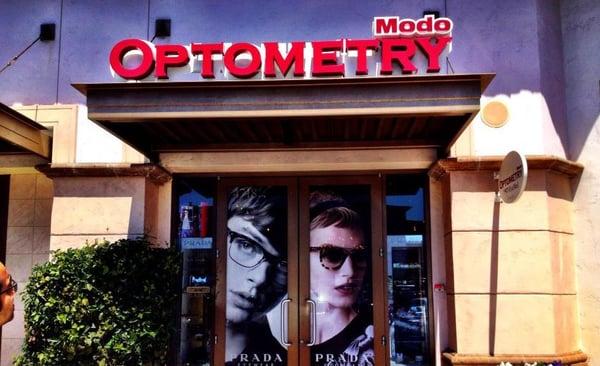 Modo Optometry is the leading vision center for eye exams in Marina Del Rey, CA.