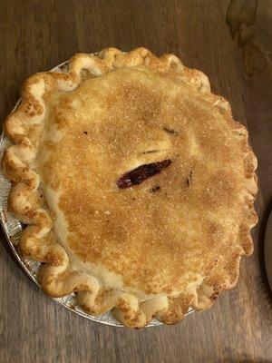 Peach blueberry whole pie