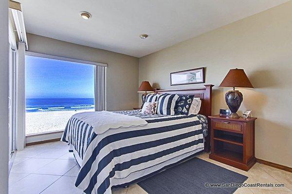 Ocean Front Dream by SanDiegoCoastRentals.com (2 bd / 1 ba), 2nd floor ocean front condo for rent. Daily / Weekly dates available year round