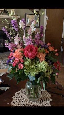 The gorgeous Mother's Day bouquet I sent my mom!