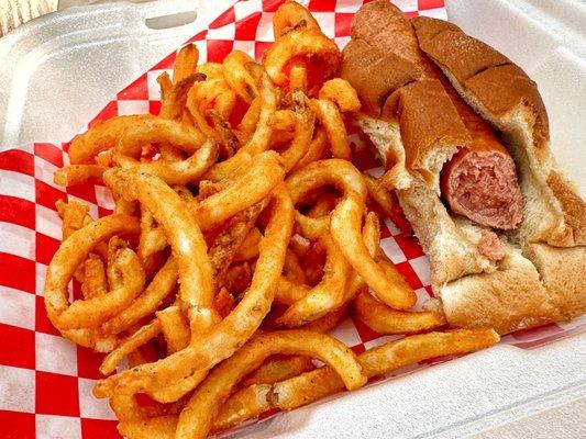 Nice thick hot dog with good portion of curly fries. This is a kids meal.