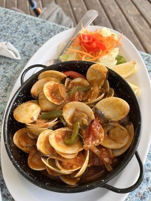 Clams in Tomato Sauce