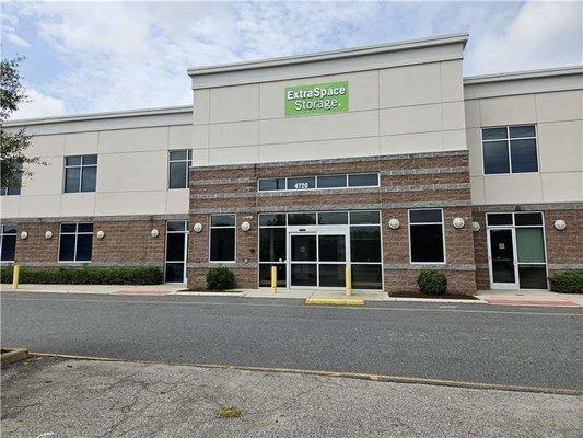 Beauty Image - Extra Space Storage at 4740 Baxter Rd, Virginia Beach, VA 23462