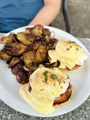 Eggs Benedict